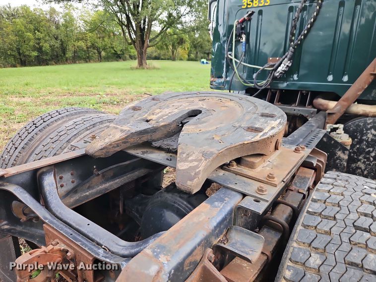 image for item EB8338 1995 International 8100 semi truck