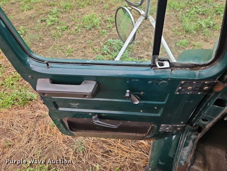 image for item EB8338 1995 International 8100 semi truck