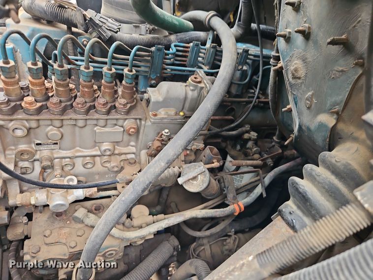 image for item EB8338 1995 International 8100 semi truck