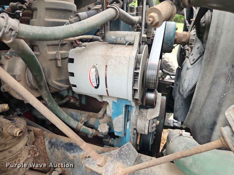 image for item EB8338 1995 International 8100 semi truck