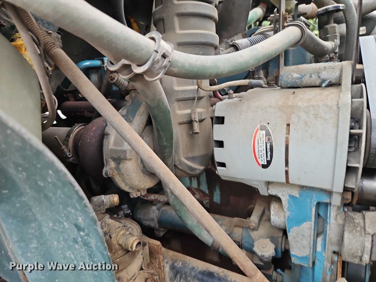 image for item EB8338 1995 International 8100 semi truck