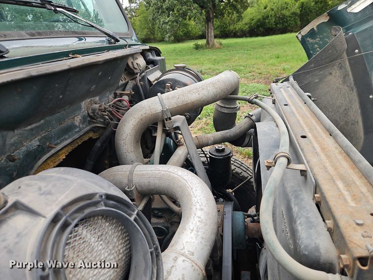 image for item EB8338 1995 International 8100 semi truck