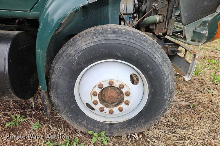 image for item EB8338 1995 International 8100 semi truck