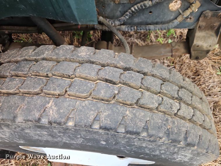 image for item EB8338 1995 International 8100 semi truck