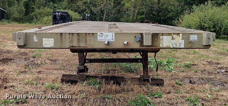 image for item EB8339 1987 Ravens Metal Products Inc 144556 flatbed trailer