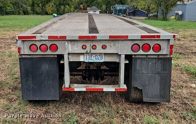 image for item EB8339 1987 Ravens Metal Products Inc 144556 flatbed trailer