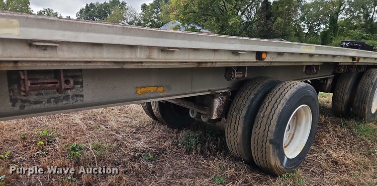 image for item EB8339 1987 Ravens Metal Products Inc 144556 flatbed trailer
