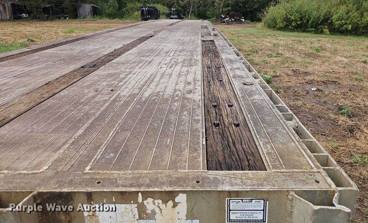 image for item EB8339 1987 Ravens Metal Products Inc 144556 flatbed trailer