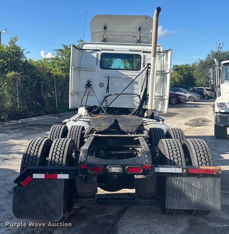 image for item EC3808 2017 Volvo VNM semi truck