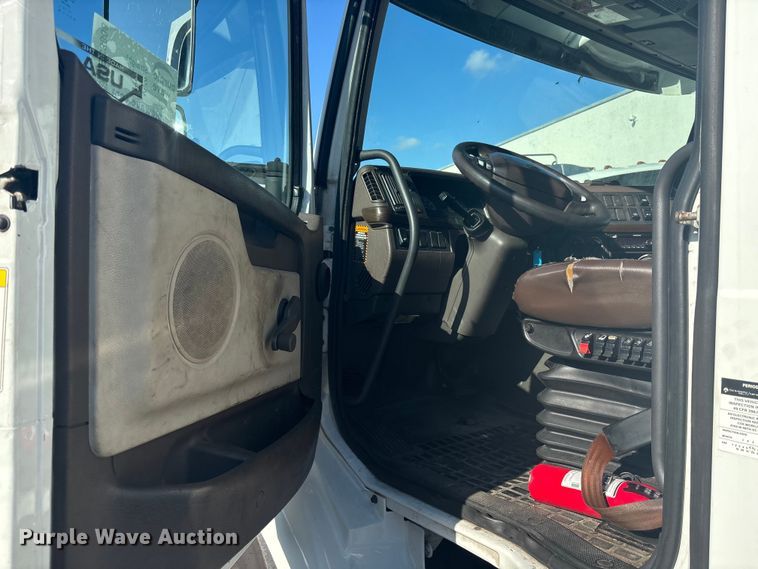 image for item EC3808 2017 Volvo VNM semi truck