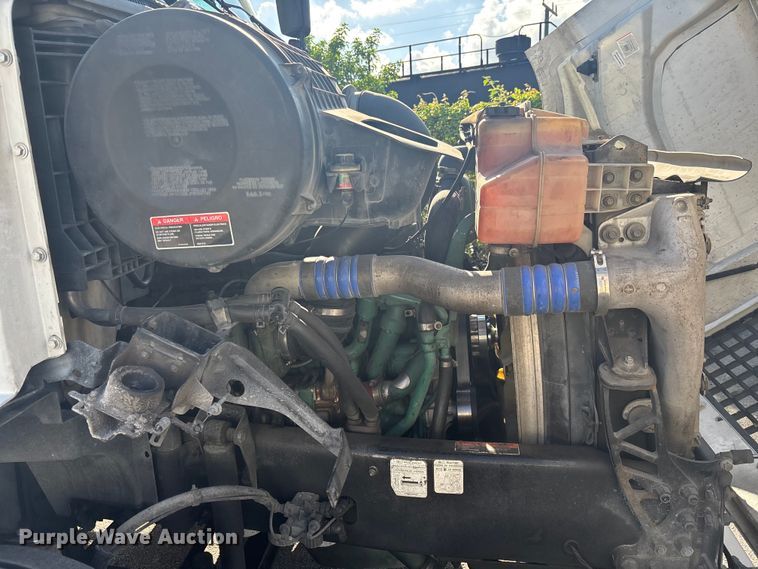 image for item EC3808 2017 Volvo VNM semi truck