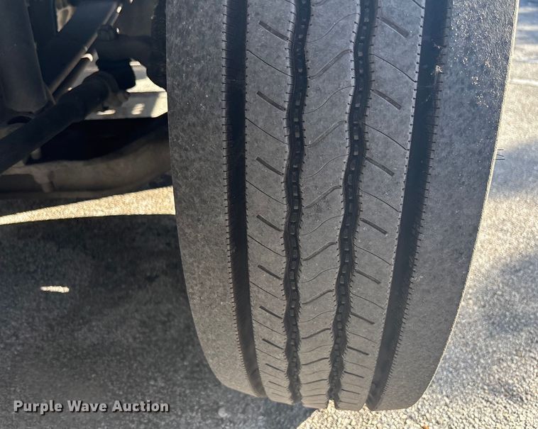 image for item EC3808 2017 Volvo VNM semi truck