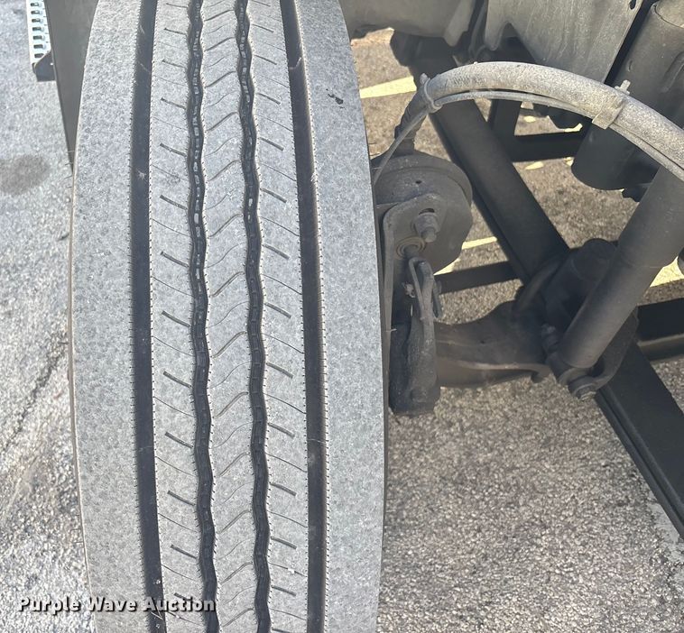 image for item EC3808 2017 Volvo VNM semi truck