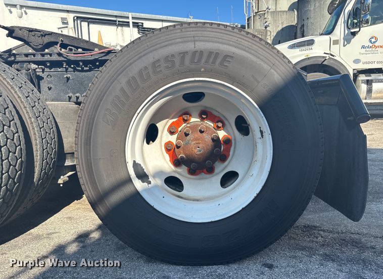 image for item EC3808 2017 Volvo VNM semi truck