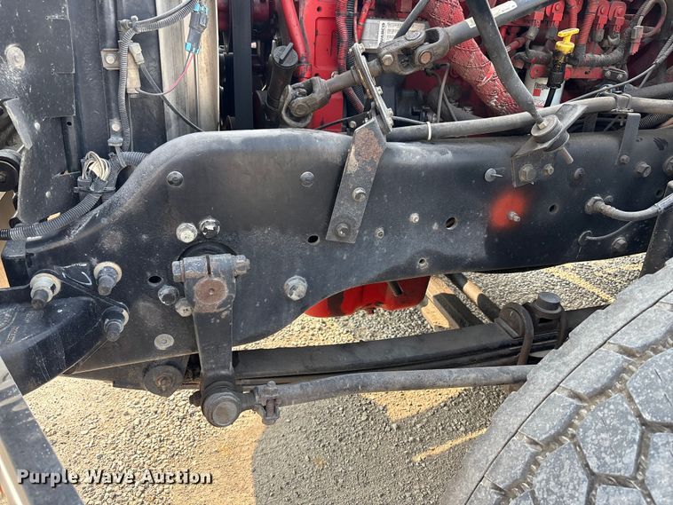 image for item EC4404 2007 Mack CL733 semi truck