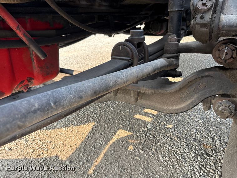 image for item EC4404 2007 Mack CL733 semi truck