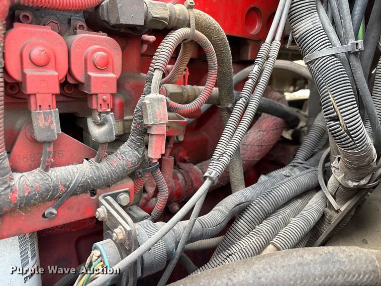 image for item EC4404 2007 Mack CL733 semi truck