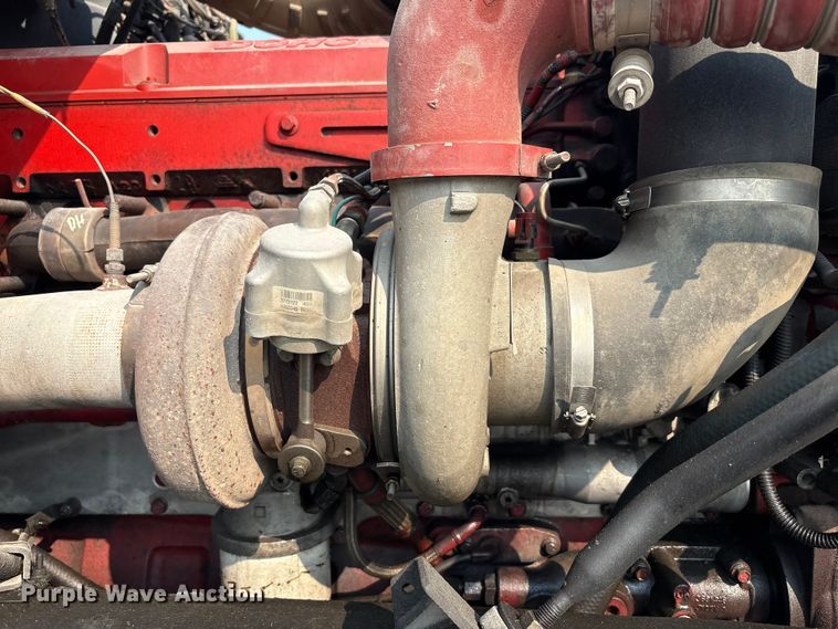 image for item EC4404 2007 Mack CL733 semi truck