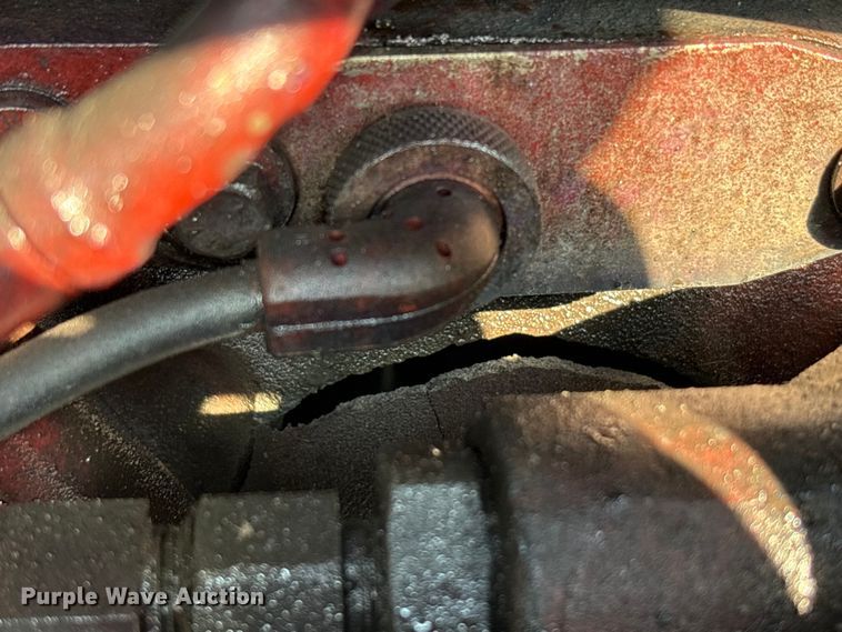 image for item EC4404 2007 Mack CL733 semi truck