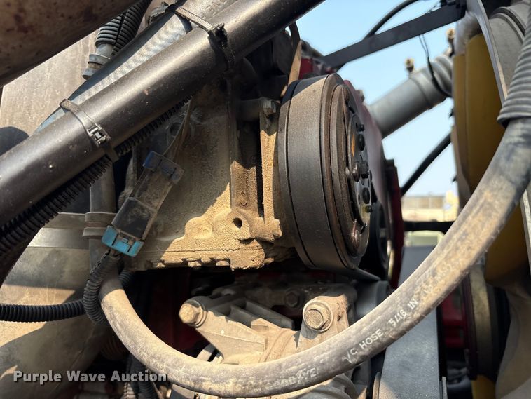 image for item EC4404 2007 Mack CL733 semi truck