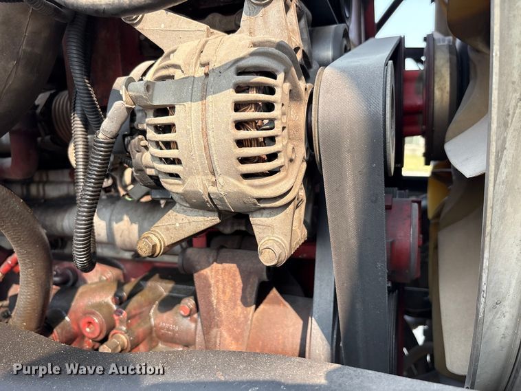 image for item EC4404 2007 Mack CL733 semi truck