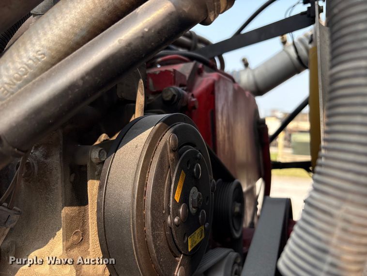 image for item EC4404 2007 Mack CL733 semi truck