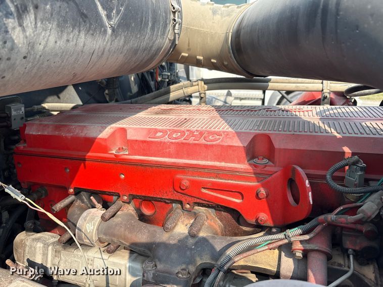 image for item EC4404 2007 Mack CL733 semi truck