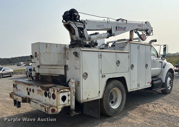 image for item EC4405 2006 Ford F650 Super Duty utility / service truck