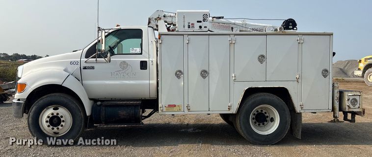 image for item EC4405 2006 Ford F650 Super Duty utility / service truck