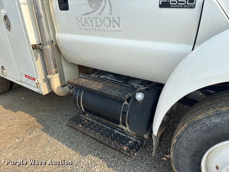 image for item EC4405 2006 Ford F650 Super Duty utility / service truck