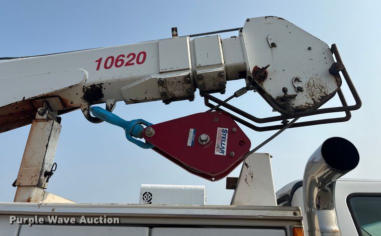 image for item EC4405 2006 Ford F650 Super Duty utility / service truck