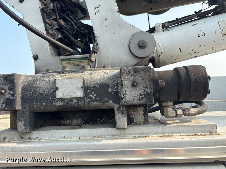 image for item EC4405 2006 Ford F650 Super Duty utility / service truck