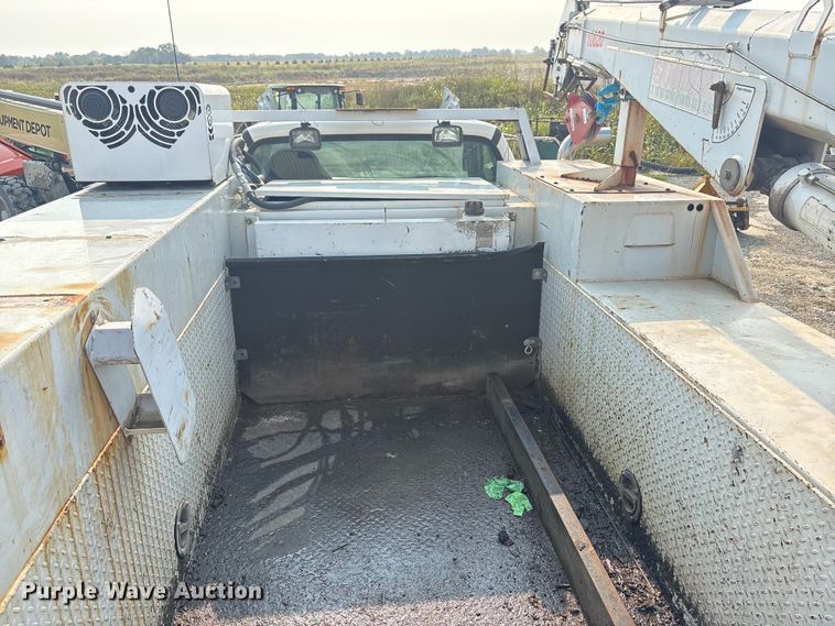 image for item EC4405 2006 Ford F650 Super Duty utility / service truck