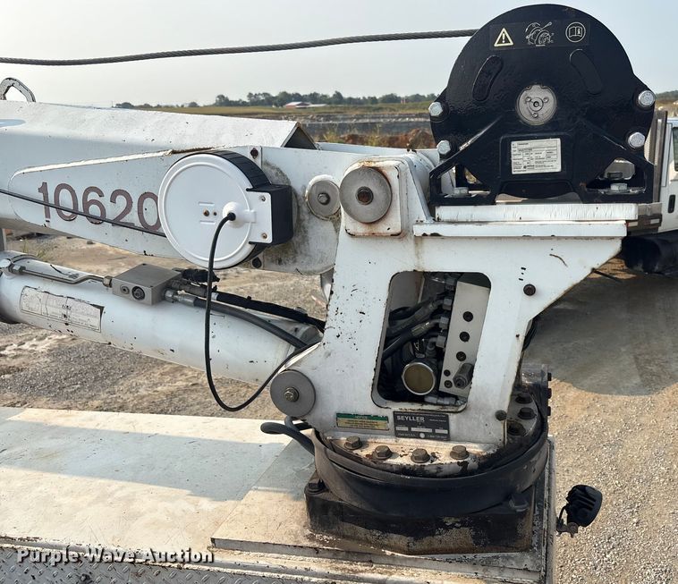 image for item EC4405 2006 Ford F650 Super Duty utility / service truck