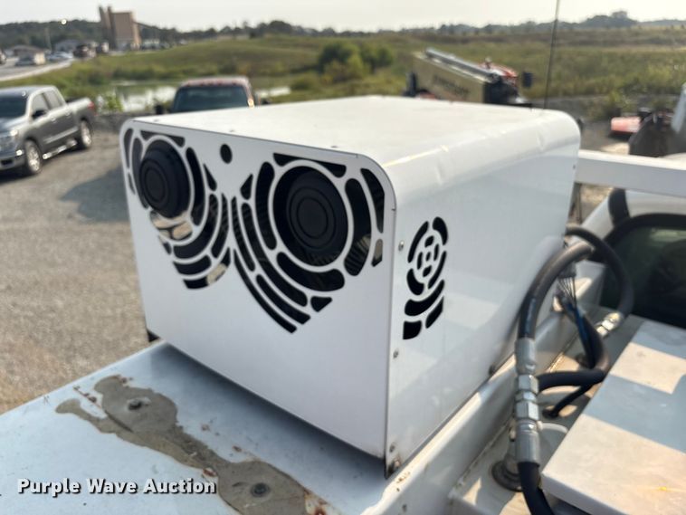 image for item EC4405 2006 Ford F650 Super Duty utility / service truck