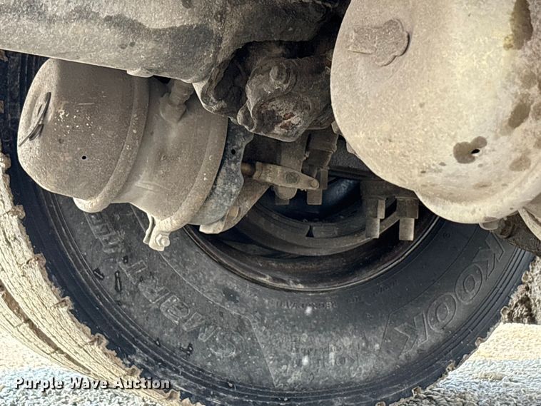 image for item EC4405 2006 Ford F650 Super Duty utility / service truck