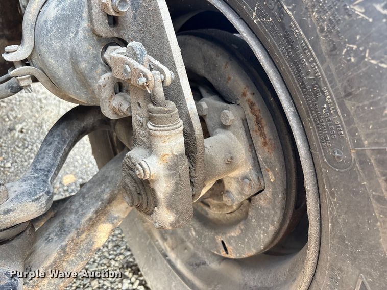 image for item EC4405 2006 Ford F650 Super Duty utility / service truck