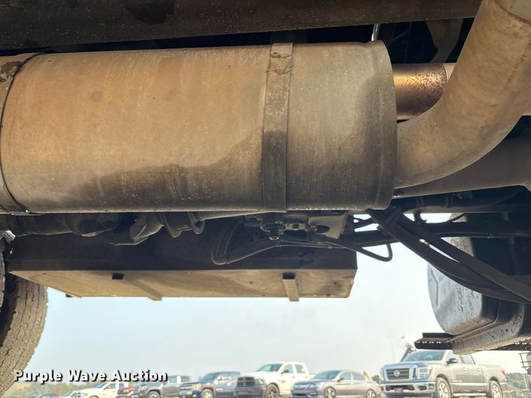 image for item EC4405 2006 Ford F650 Super Duty utility / service truck