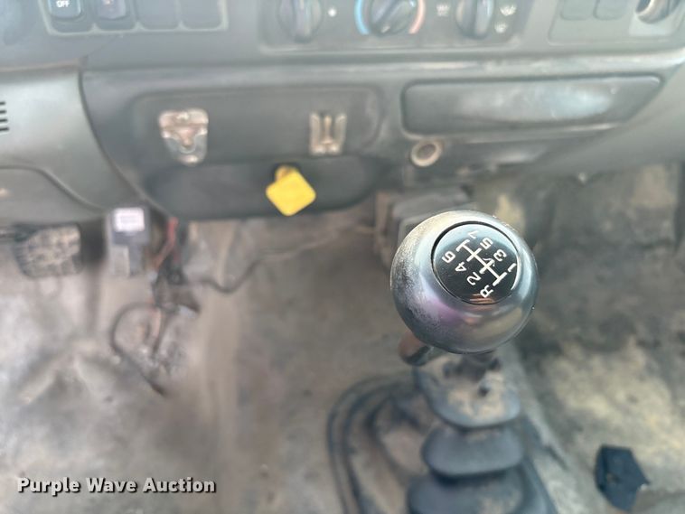 image for item EC4405 2006 Ford F650 Super Duty utility / service truck