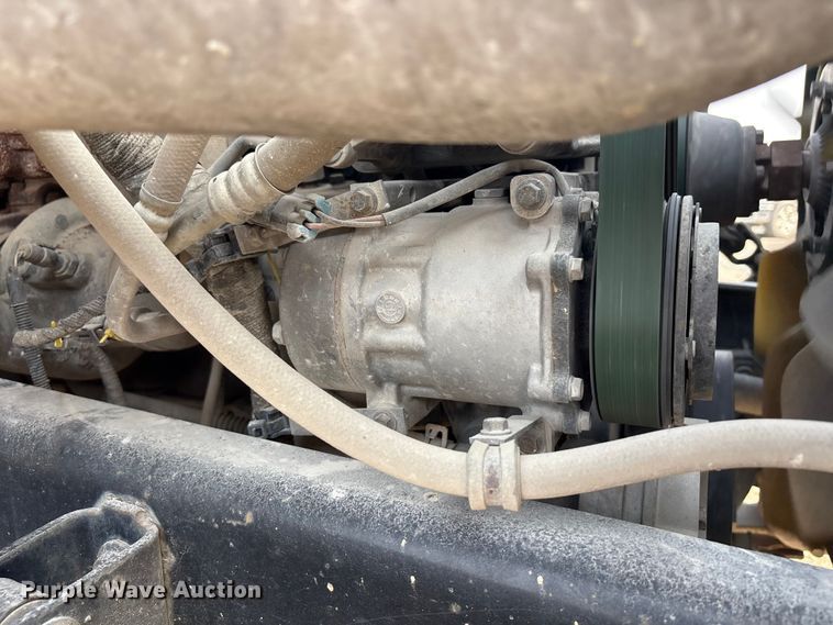 image for item EC4405 2006 Ford F650 Super Duty utility / service truck