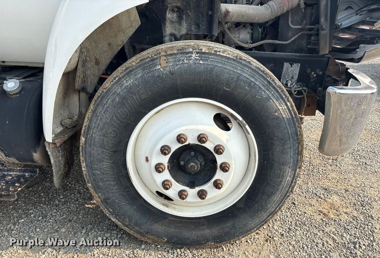 image for item EC4405 2006 Ford F650 Super Duty utility / service truck