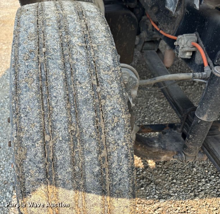 image for item EC4405 2006 Ford F650 Super Duty utility / service truck