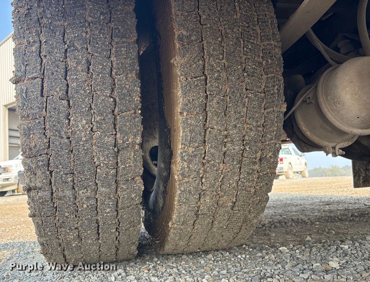 image for item EC4405 2006 Ford F650 Super Duty utility / service truck