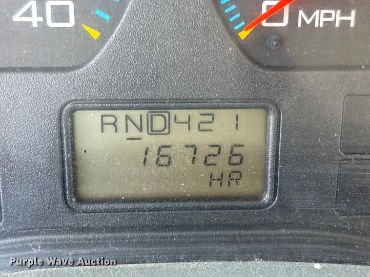 image for item EC4406 2005 International 4300 flatbed truck