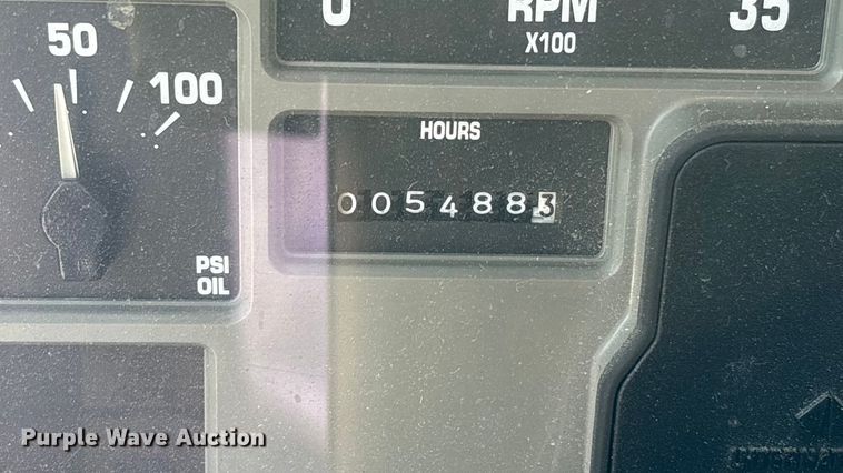 image for item EC4412 2001 International 4700 flatbed truck