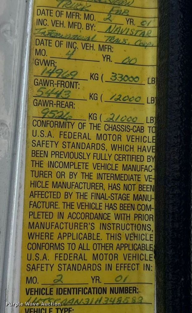 image for item EC4412 2001 International 4700 flatbed truck