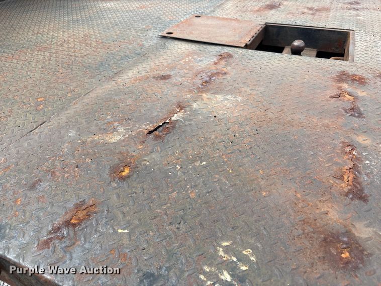 image for item EC4420 2012 Ford F450 Super Duty XL flatbed truck