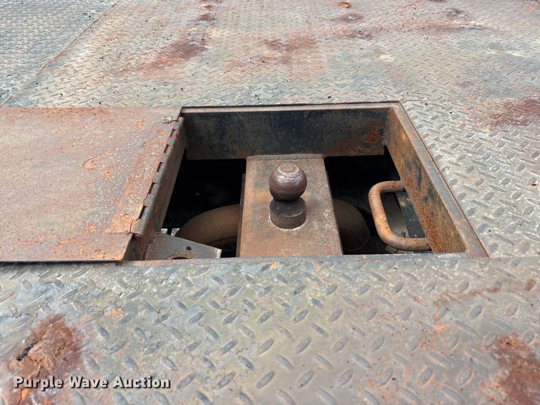 image for item EC4420 2012 Ford F450 Super Duty XL flatbed truck