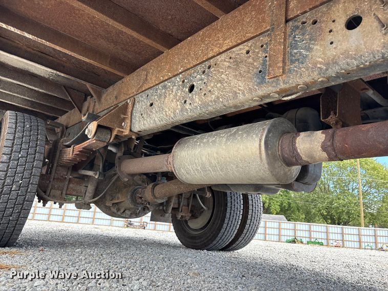 image for item EC4420 2012 Ford F450 Super Duty XL flatbed truck