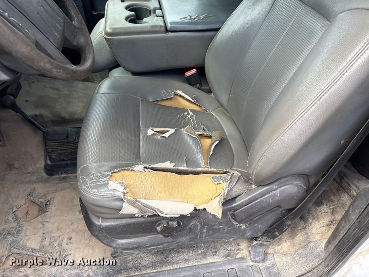 image for item EC4420 2012 Ford F450 Super Duty XL flatbed truck